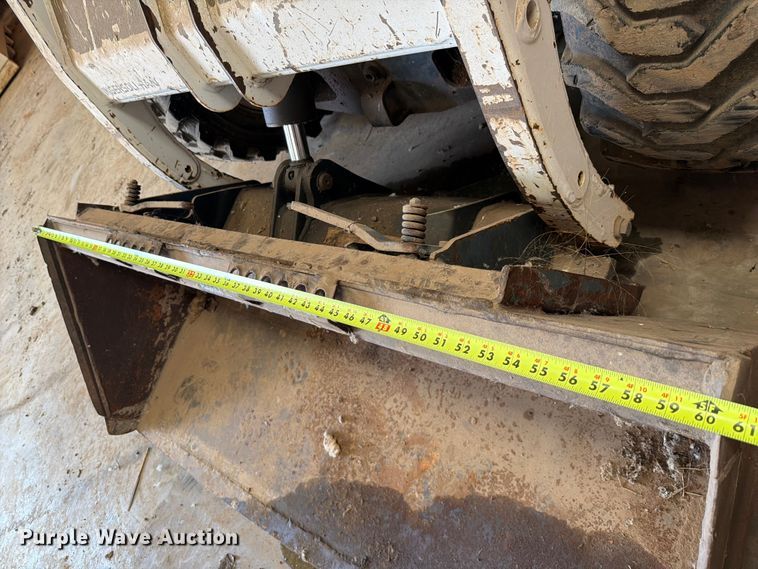image for item ET6238 1999 Bobcat 751 skid steer loader