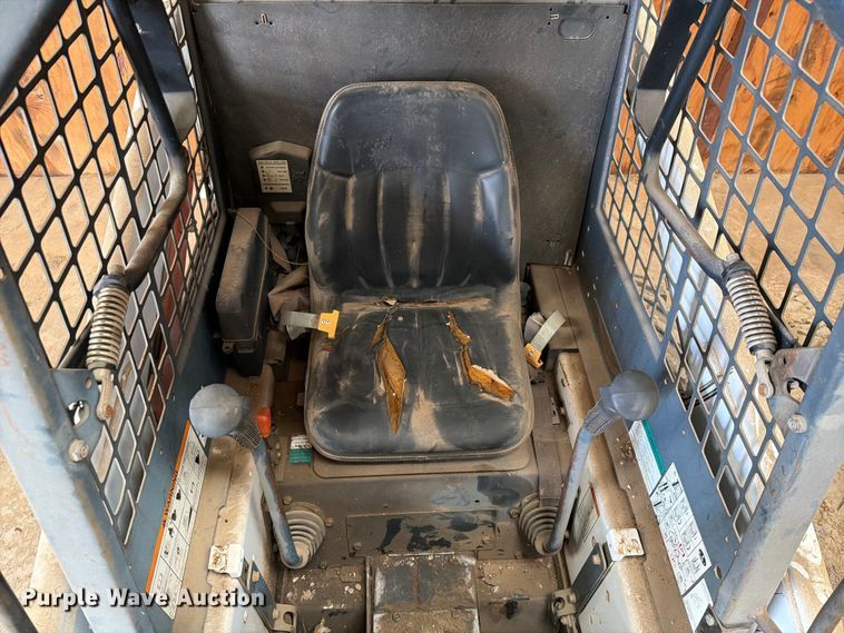 image for item ET6238 1999 Bobcat 751 skid steer loader