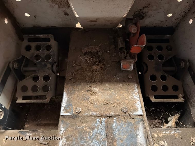 image for item ET6238 1999 Bobcat 751 skid steer loader