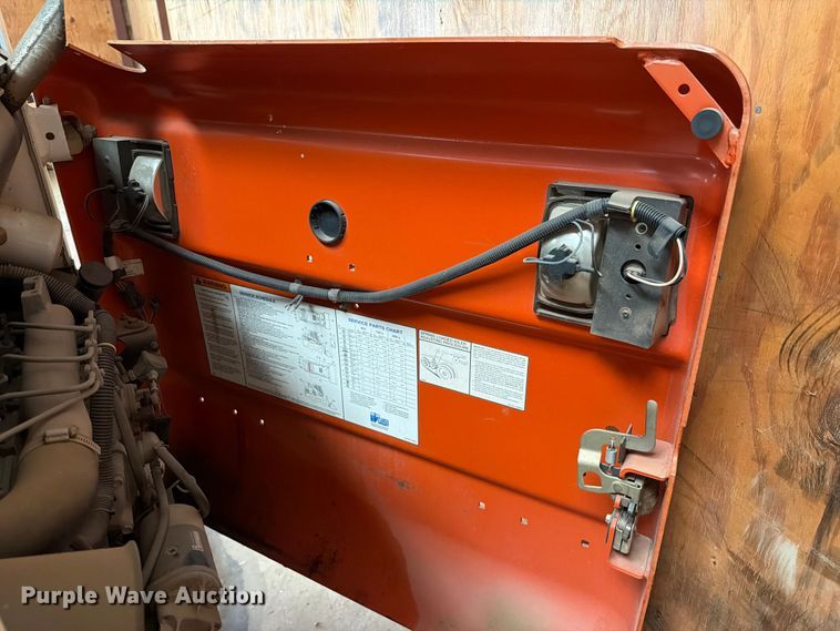 image for item ET6238 1999 Bobcat 751 skid steer loader