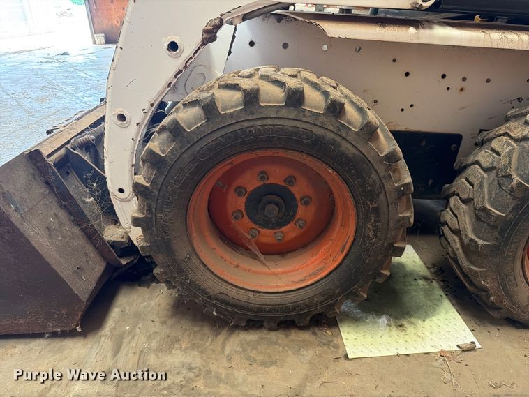 image for item ET6238 1999 Bobcat 751 skid steer loader
