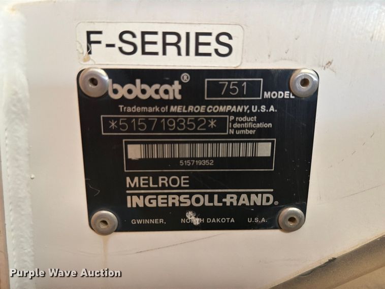image for item ET6238 1999 Bobcat 751 skid steer loader