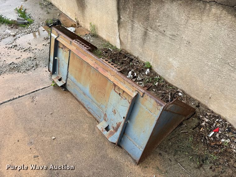 image for item ET6239 Bobcat  skid steer bucket