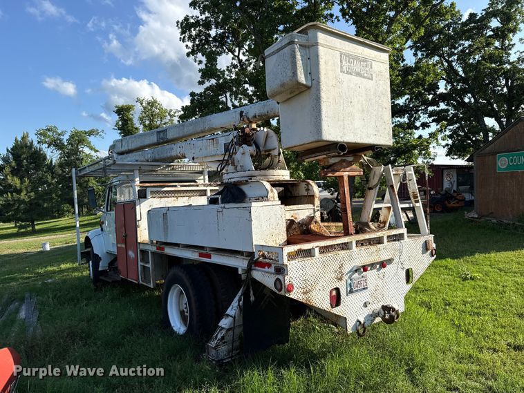 image for item ET6243 1996 International 4700 bucket truck