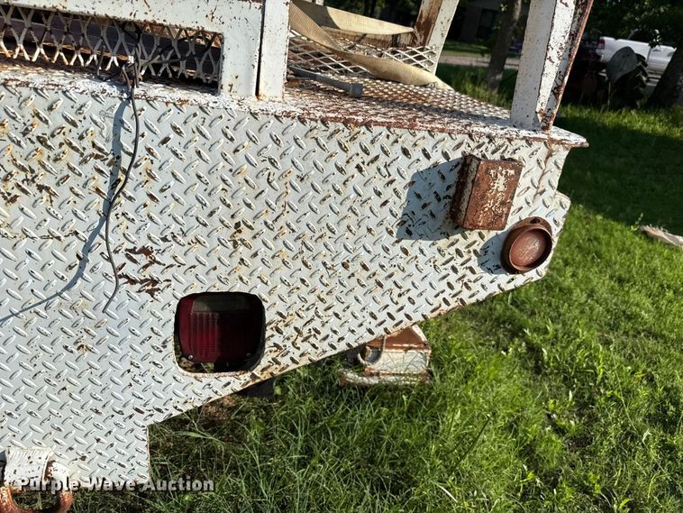 image for item ET6243 1996 International 4700 bucket truck