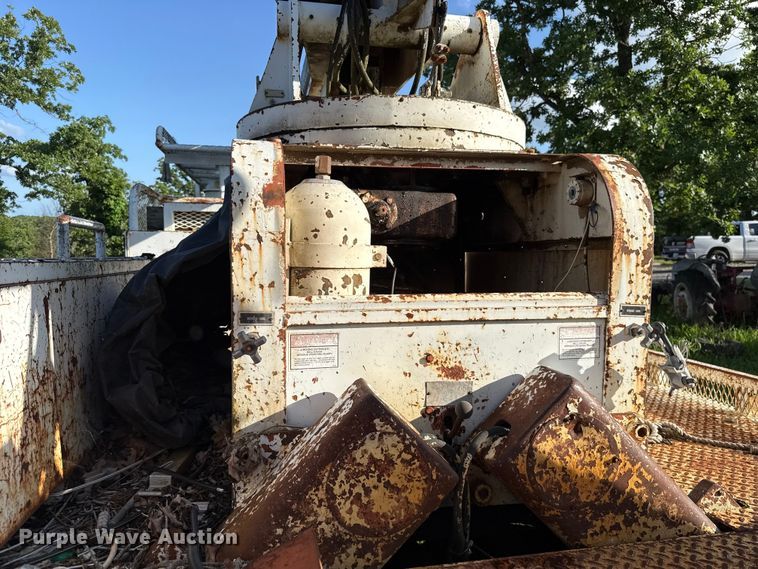 image for item ET6243 1996 International 4700 bucket truck