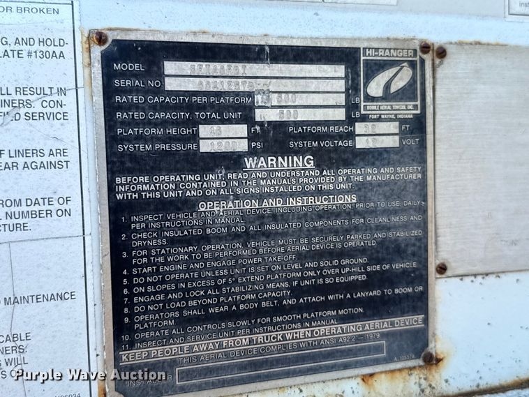 image for item ET6243 1996 International 4700 bucket truck