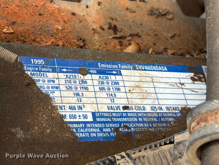 image for item ET6243 1996 International 4700 bucket truck
