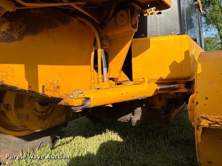 image for item ET6245 1977 John Deere 570-A motor grader