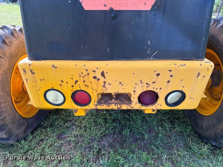 image for item ET6245 1977 John Deere 570-A motor grader