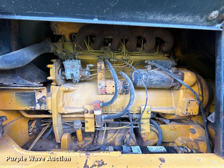image for item ET6245 1977 John Deere 570-A motor grader