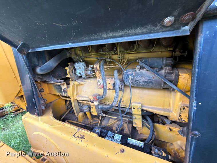 image for item ET6245 1977 John Deere 570-A motor grader