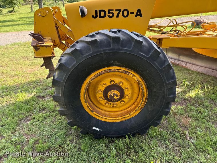 image for item ET6245 1977 John Deere 570-A motor grader