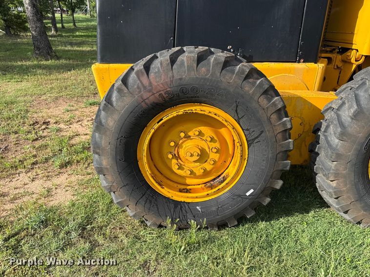 image for item ET6245 1977 John Deere 570-A motor grader