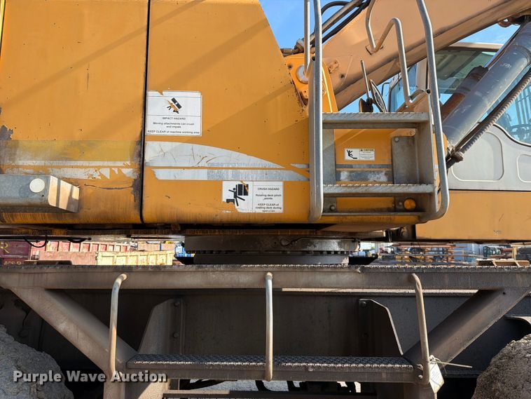 image for item ET6246 Liebherr 944 wheeled excavator