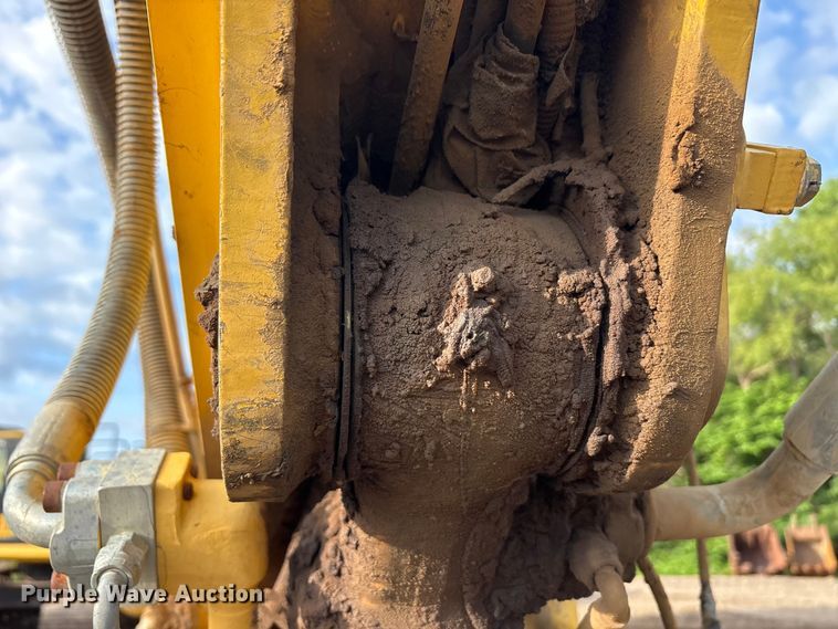 image for item EU5566 2018 Komatsu PC210LC-11 excavator