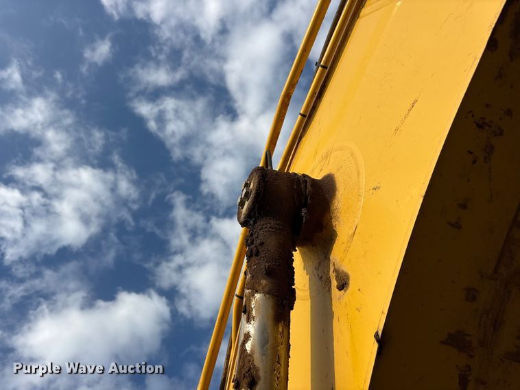 image for item EU5566 2018 Komatsu PC210LC-11 excavator