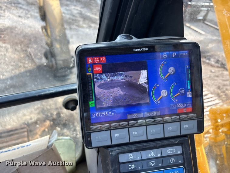image for item EU5566 2018 Komatsu PC210LC-11 excavator