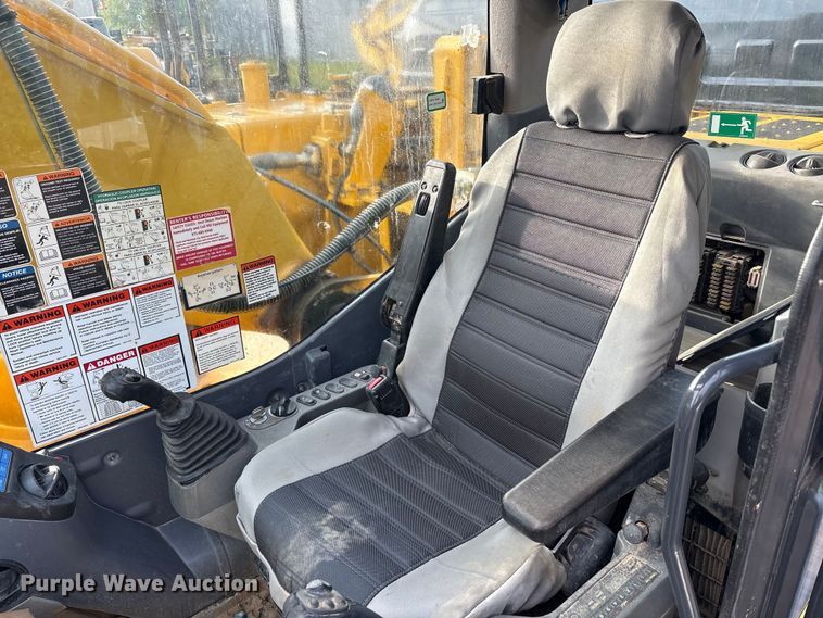 image for item EU5566 2018 Komatsu PC210LC-11 excavator