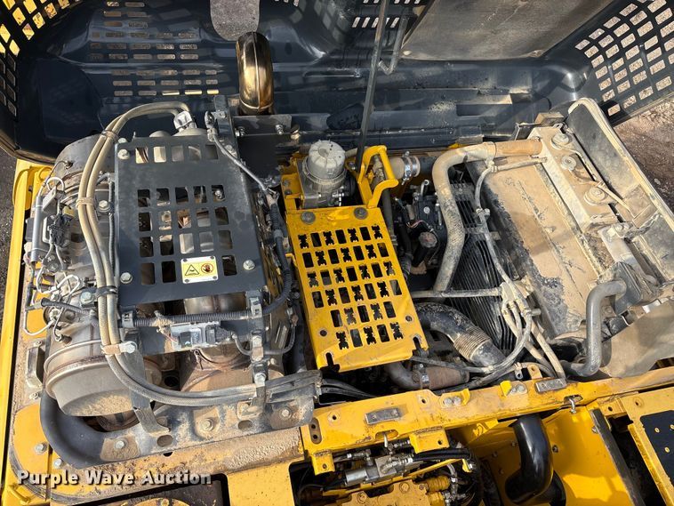 image for item EU5566 2018 Komatsu PC210LC-11 excavator