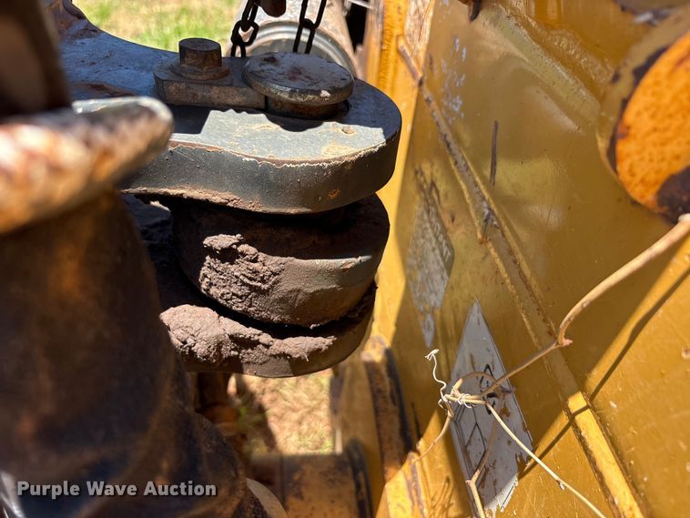 image for item EU5573 2013 John Deere 700K XLT dozer