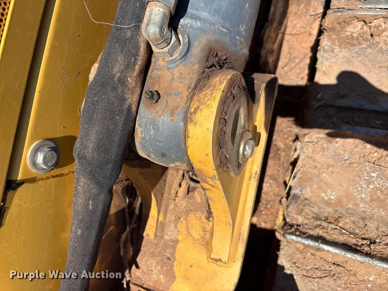 image for item EU5573 2013 John Deere 700K XLT dozer