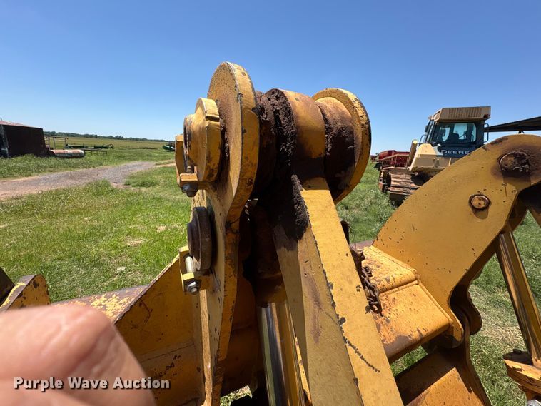 image for item EU5573 2013 John Deere 700K XLT dozer