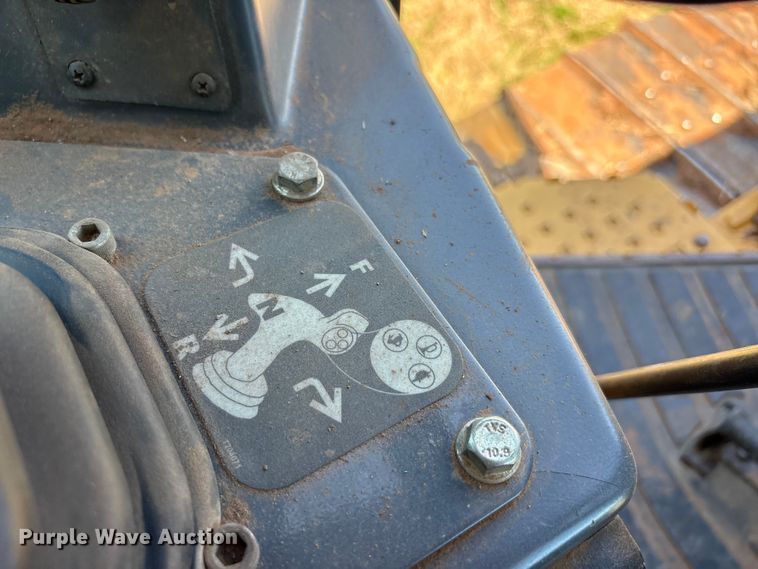 image for item EU5573 2013 John Deere 700K XLT dozer