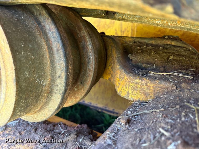image for item EU5573 2013 John Deere 700K XLT dozer