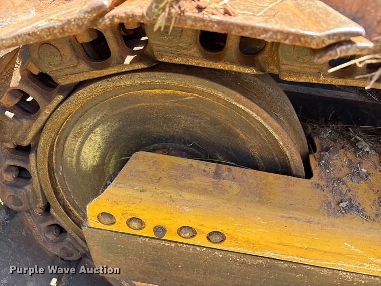 image for item EU5573 2013 John Deere 700K XLT dozer