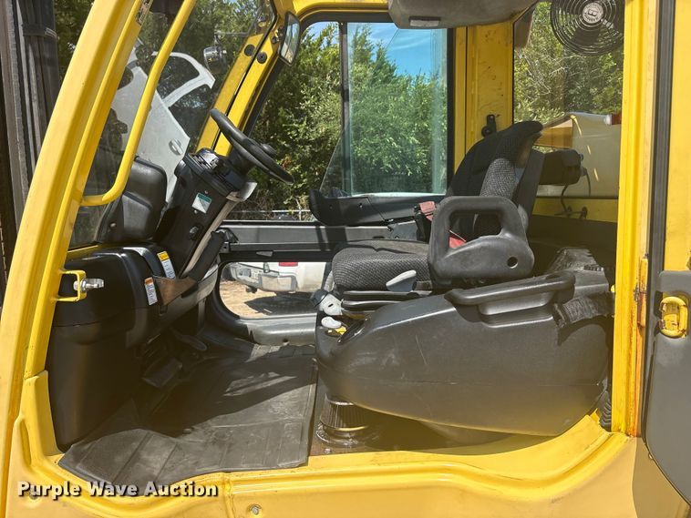 image for item EU5594 2019 Hyster H155FT forklift