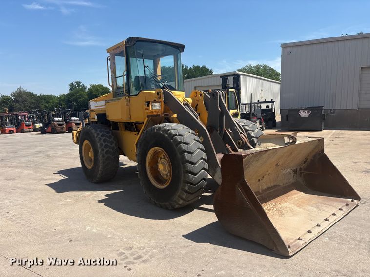 image for item EU5595 1997 Volvo L70C wheel loader