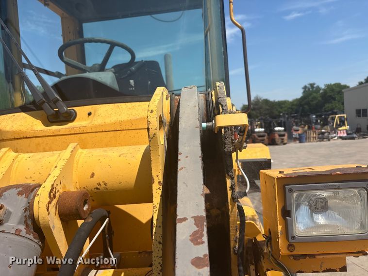 image for item EU5595 1997 Volvo L70C wheel loader