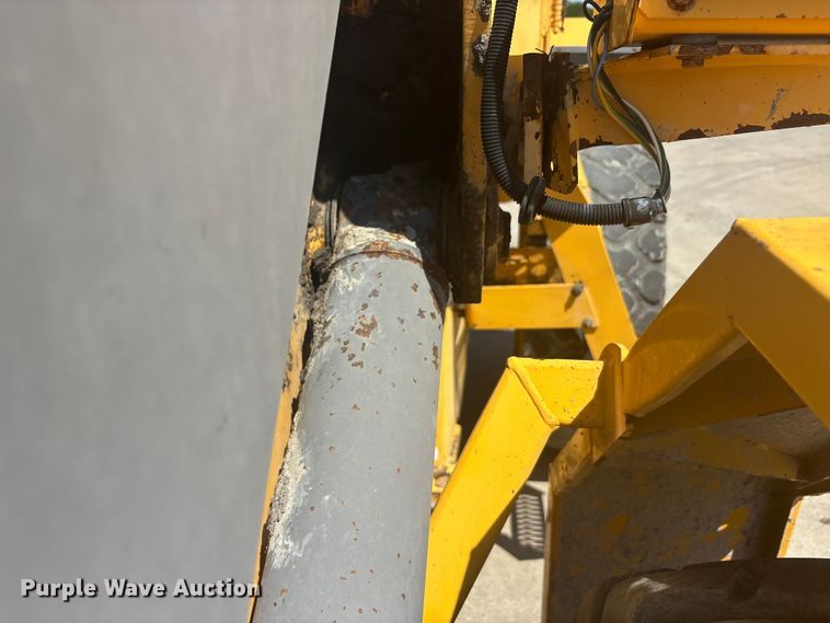 image for item EU5595 1997 Volvo L70C wheel loader