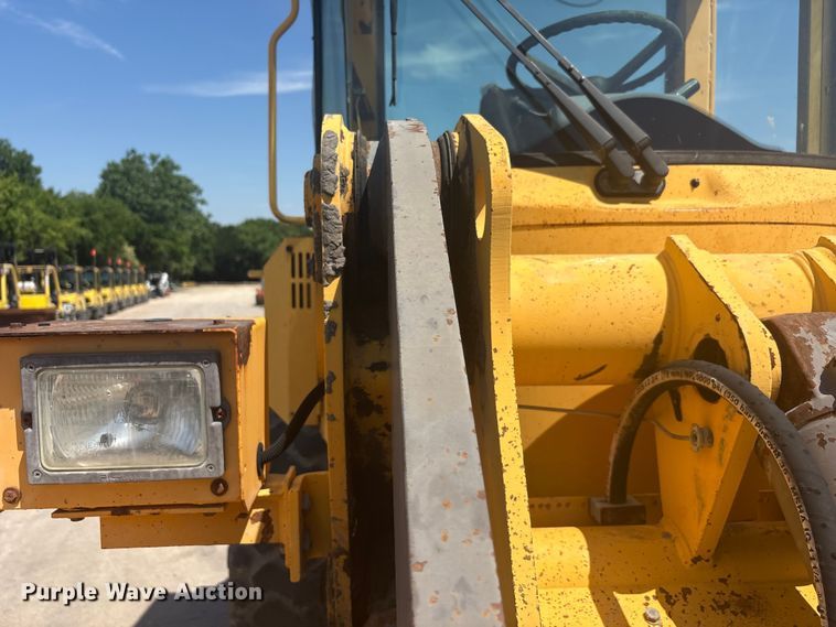 image for item EU5595 1997 Volvo L70C wheel loader