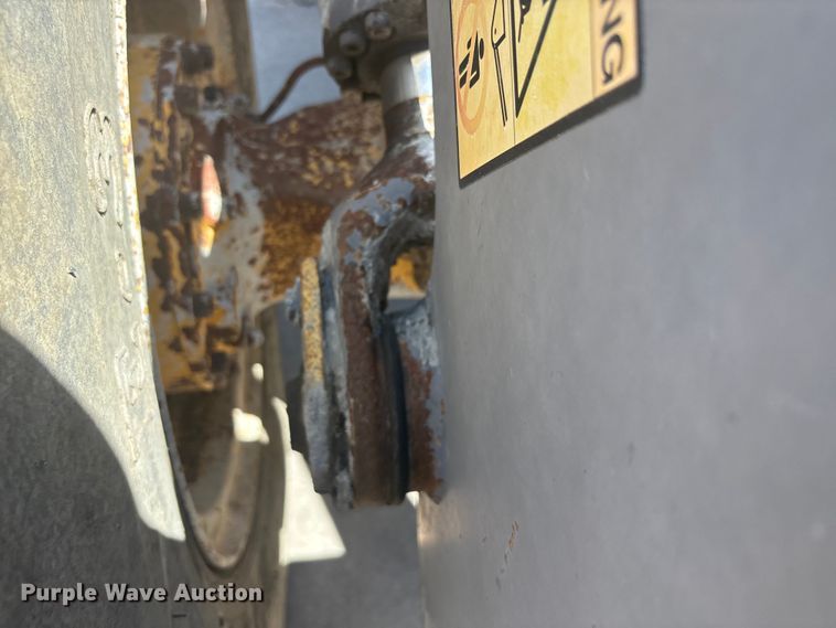 image for item EU5595 1997 Volvo L70C wheel loader