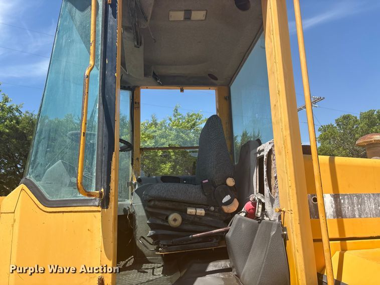 image for item EU5595 1997 Volvo L70C wheel loader