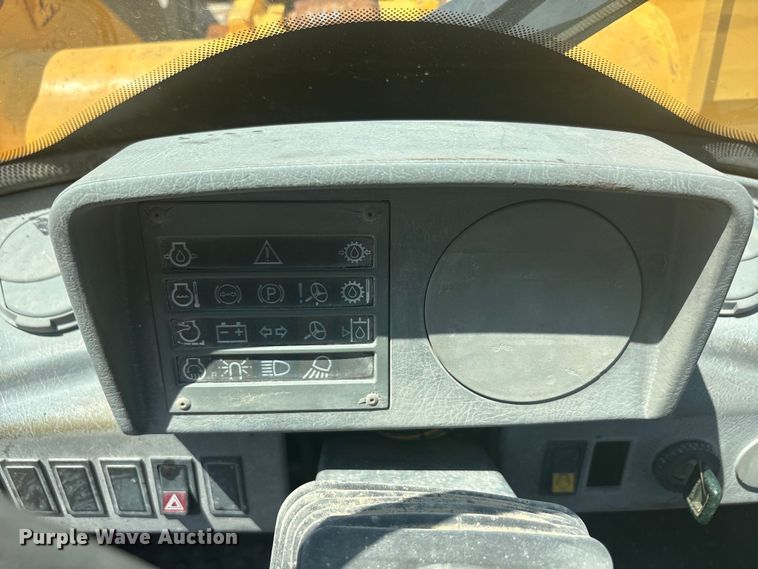 image for item EU5595 1997 Volvo L70C wheel loader