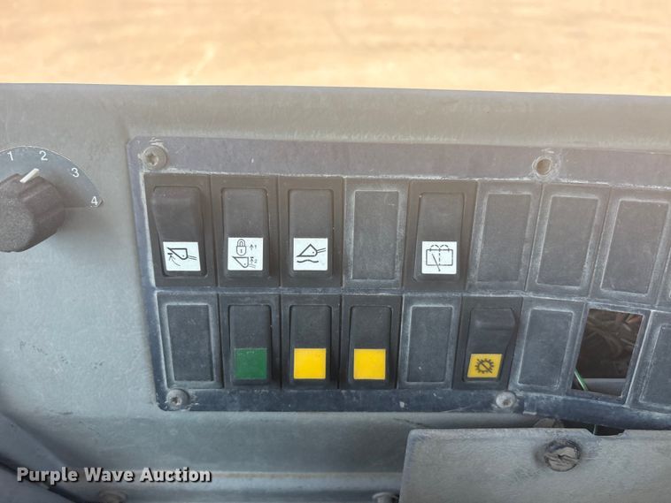 image for item EU5595 1997 Volvo L70C wheel loader