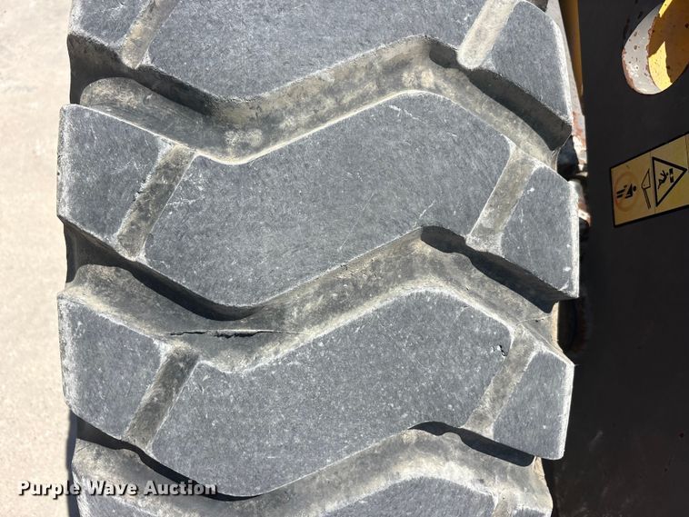 image for item EU5595 1997 Volvo L70C wheel loader