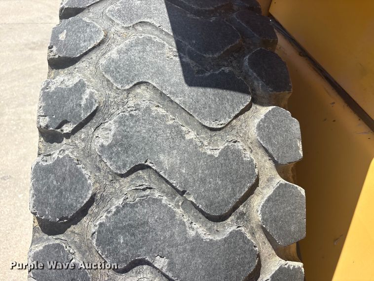 image for item EU5595 1997 Volvo L70C wheel loader