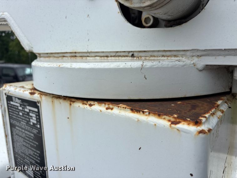image for item EU5604 1992 Ford F450 Super Duty bucket truck