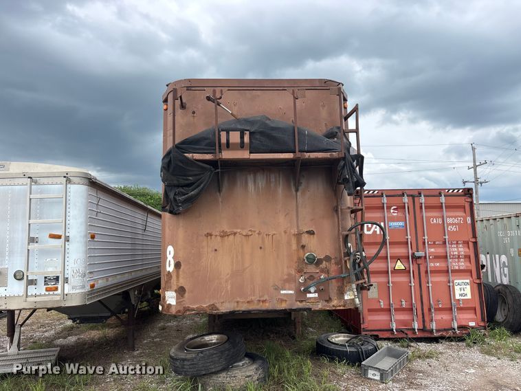 image for item EU5618 2007 Steco, Inc live bottom trailer