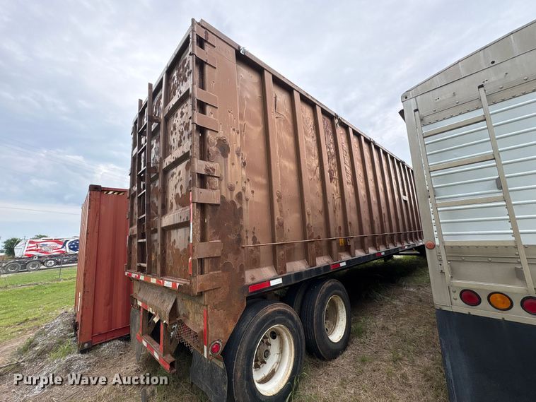 image for item EU5618 2007 Steco, Inc live bottom trailer