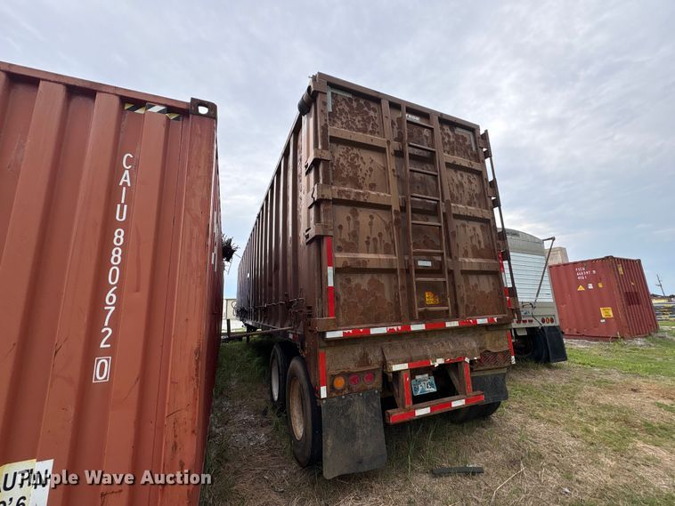 image for item EU5618 2007 Steco, Inc live bottom trailer