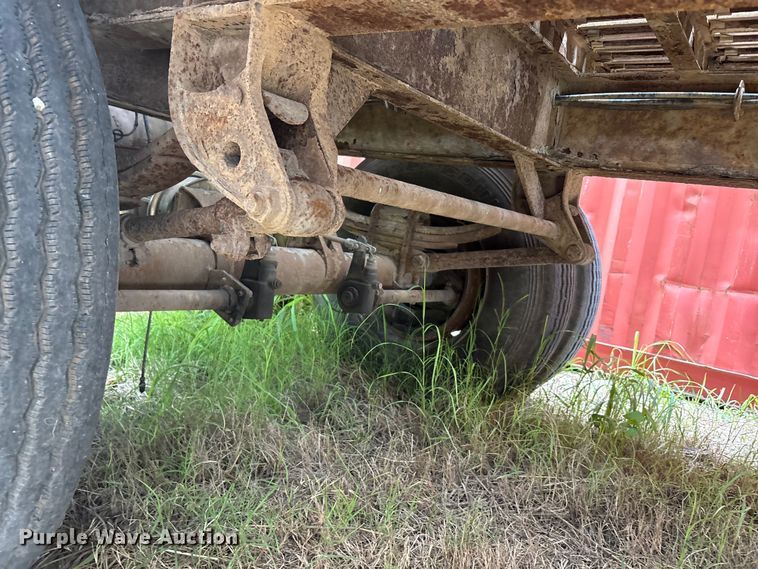 image for item EU5618 2007 Steco, Inc live bottom trailer