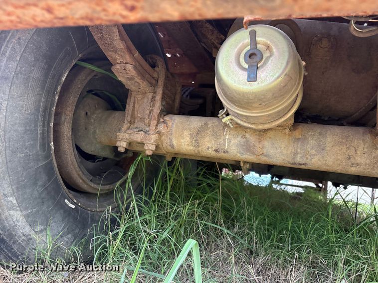 image for item EU5618 2007 Steco, Inc live bottom trailer