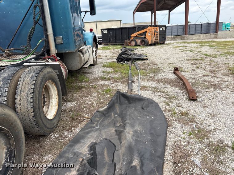 image for item EU5618 2007 Steco, Inc live bottom trailer