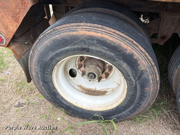 image for item EU5618 2007 Steco, Inc live bottom trailer