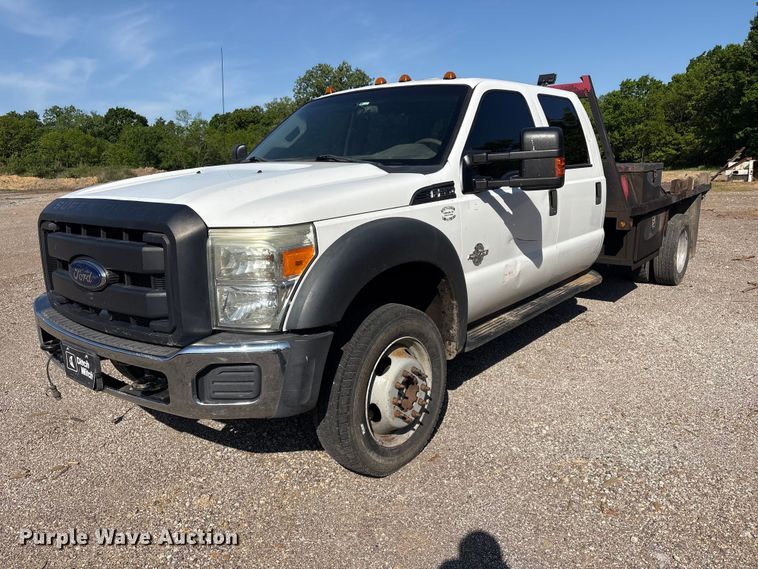 image for item EV2919 2013 Ford F550 Super Duty Crew Cab flatbed truck